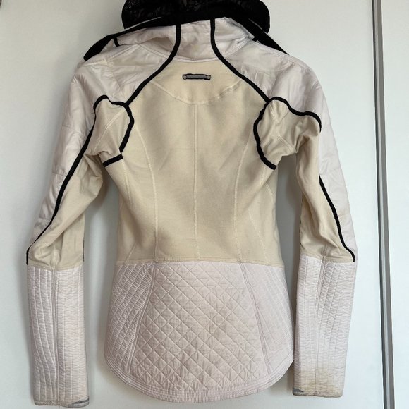 Vintage lululemon holiday collection Running Jacket - Picture 6 of 16